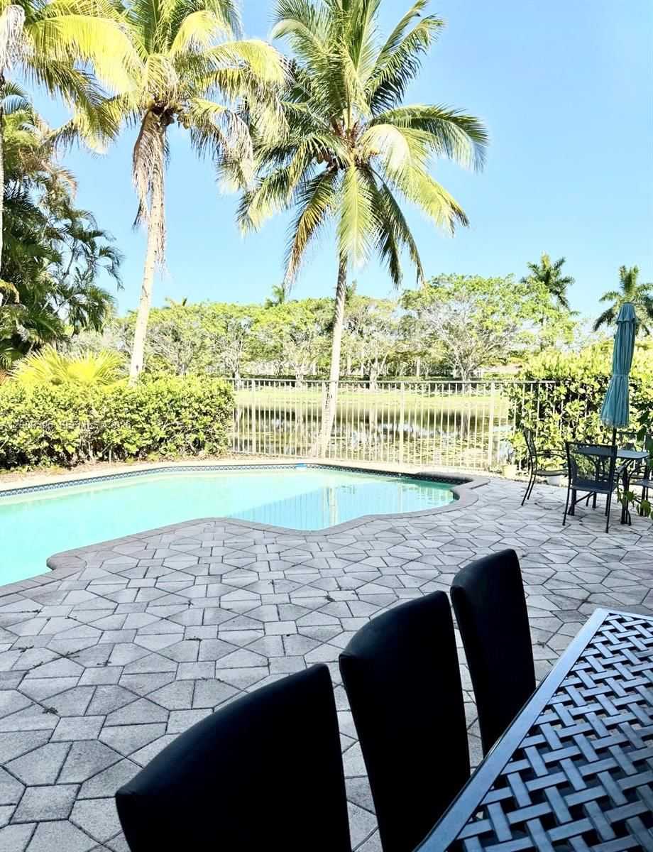 Real estate property located at 3700 Oak Ridge Ln, Broward, The Ridges/oak Ridge, Weston, FL