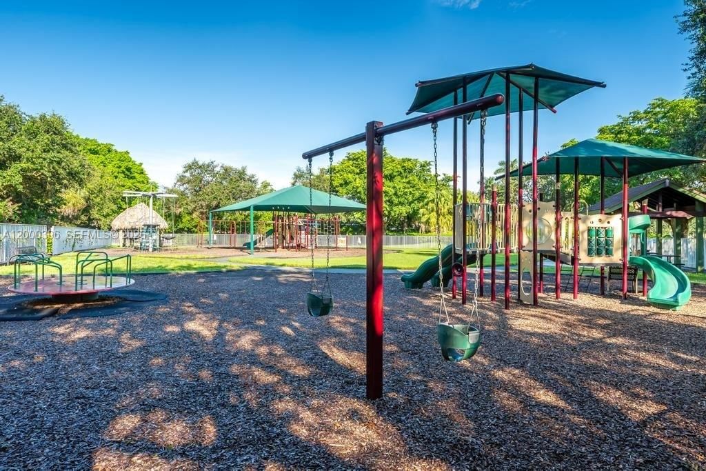 Real estate property located at 3700 Oak Ridge Ln, Broward, The Ridges/oak Ridge, Weston, FL