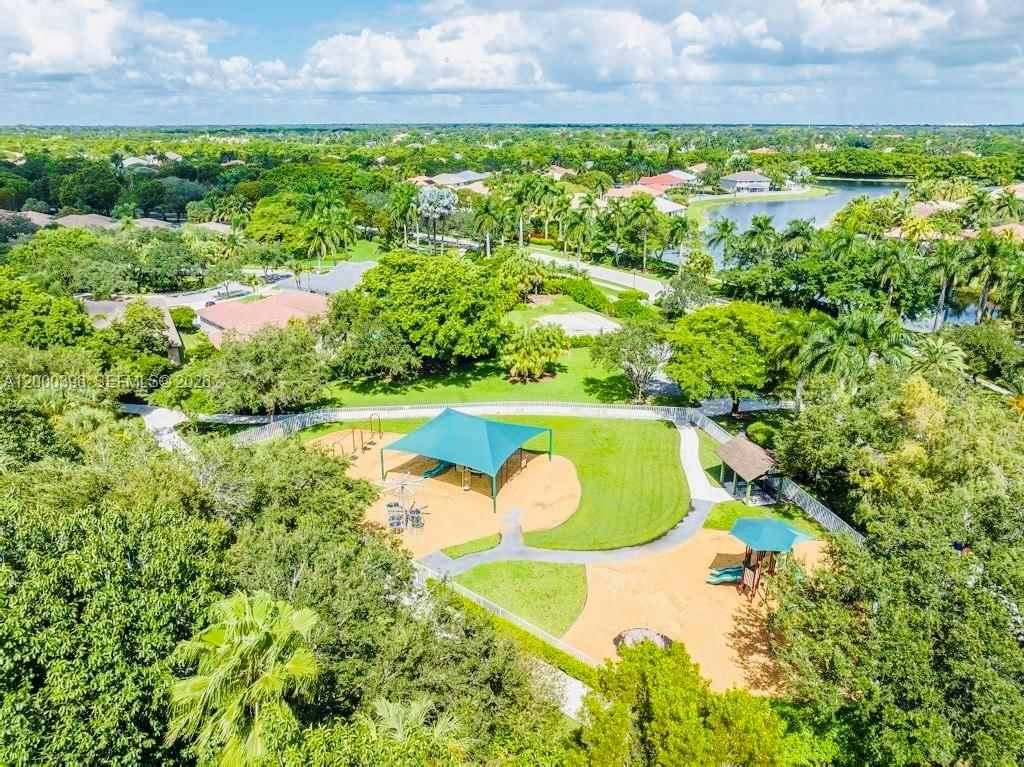 Real estate property located at 3700 Oak Ridge Ln, Broward, The Ridges/oak Ridge, Weston, FL