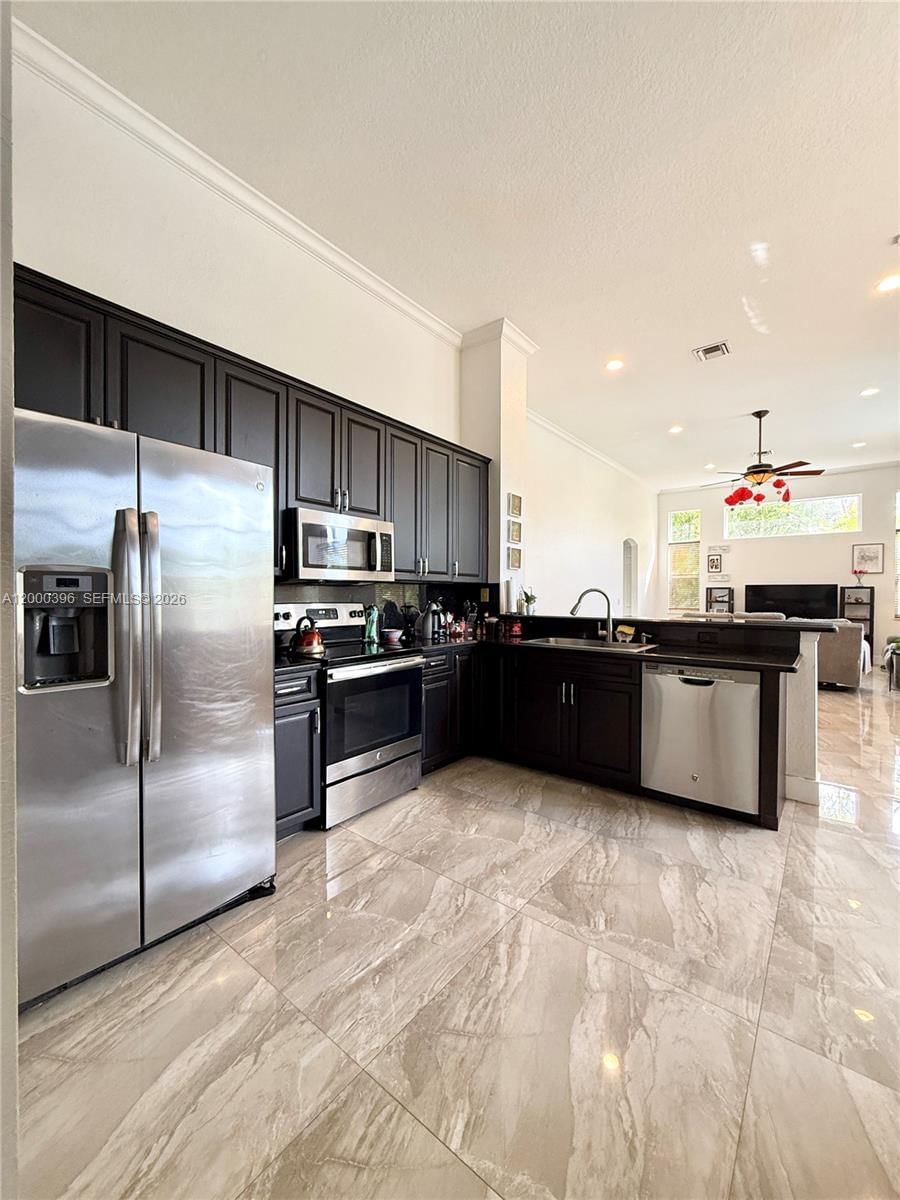 Real estate property located at 3700 Oak Ridge Ln, Broward, The Ridges/oak Ridge, Weston, FL