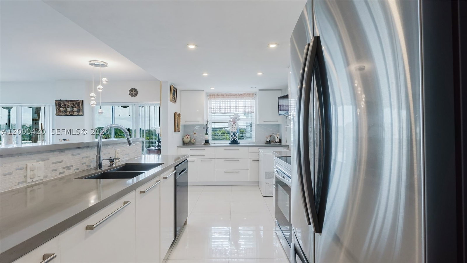 Real estate property located at 3800 Hillcrest Dr #411, Broward, Hillcrest East No 25 Cond, Hollywood, FL