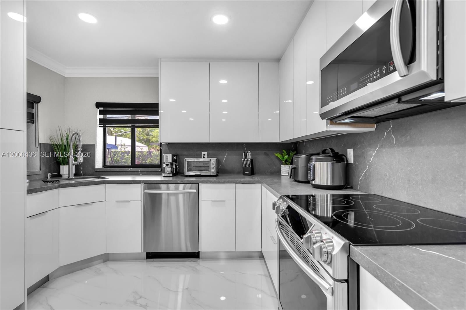 Real estate property located at 7875 174th Ter, Miami-dade, Palm Springs North Sec B, Hialeah, FL