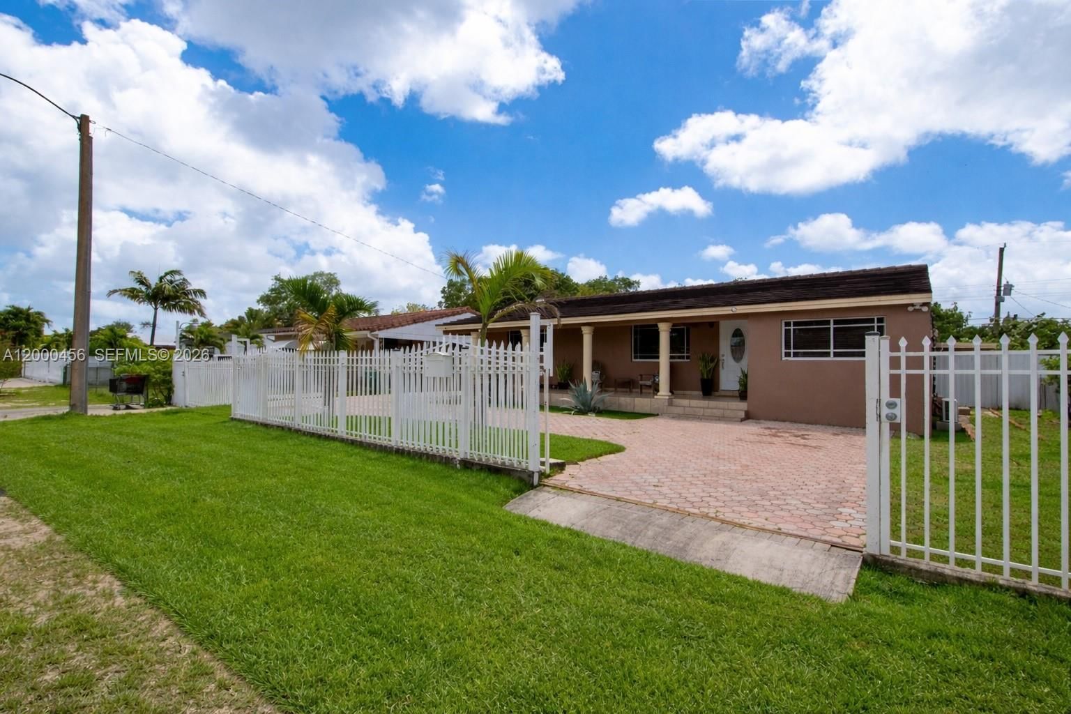 Real estate property located at 3030 90th St, Miami-dade, The Tropics Amd, Miami, FL