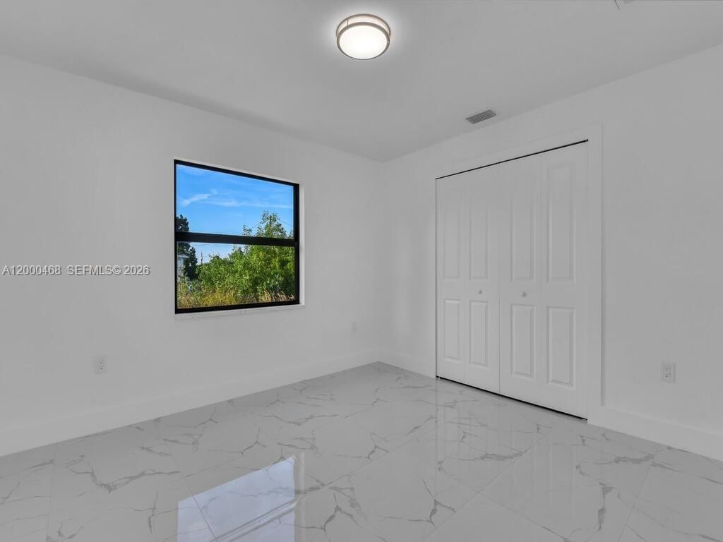 Real estate property located at 5117 24th St Sw, Lee, Lehigh Estates, Lehigh Acres, FL
