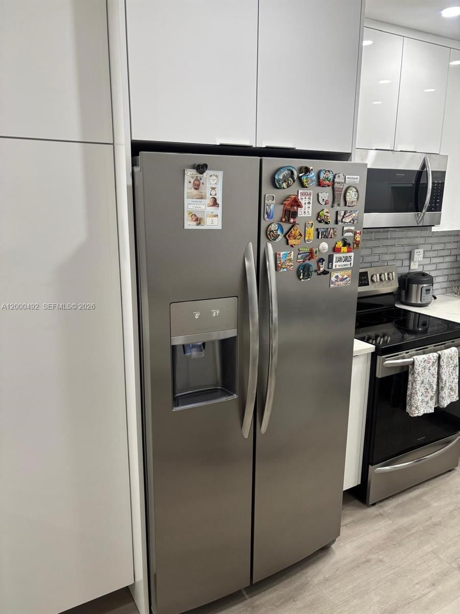 Real estate property located at 4050 135th St #18-1, Miami-dade, Villa Biscaya Jardines Co, Opa Locka, FL