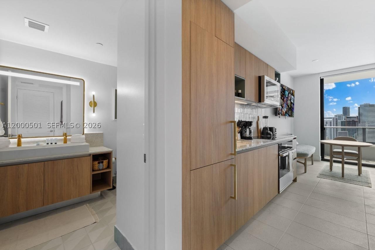 Real estate property located at 159 NE 6 ST ST #3206, Miami-dade, Natiivo/ Gale Residences, Miami, FL