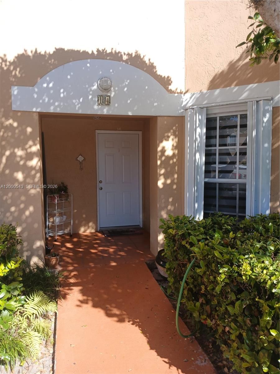 Real estate property located at 14345 57th Ln #5-14, Miami-dade, Sienna Villas Condo, Miami, FL