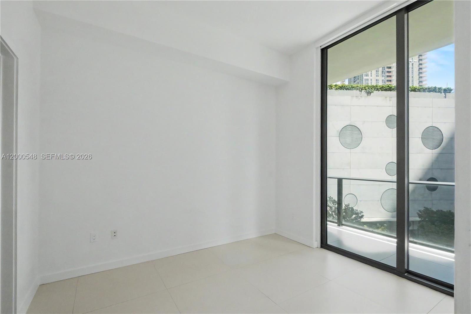 Real estate property located at 501 31st St #302, Miami-dade, Paraiso Bayviews Condo, Miami, FL