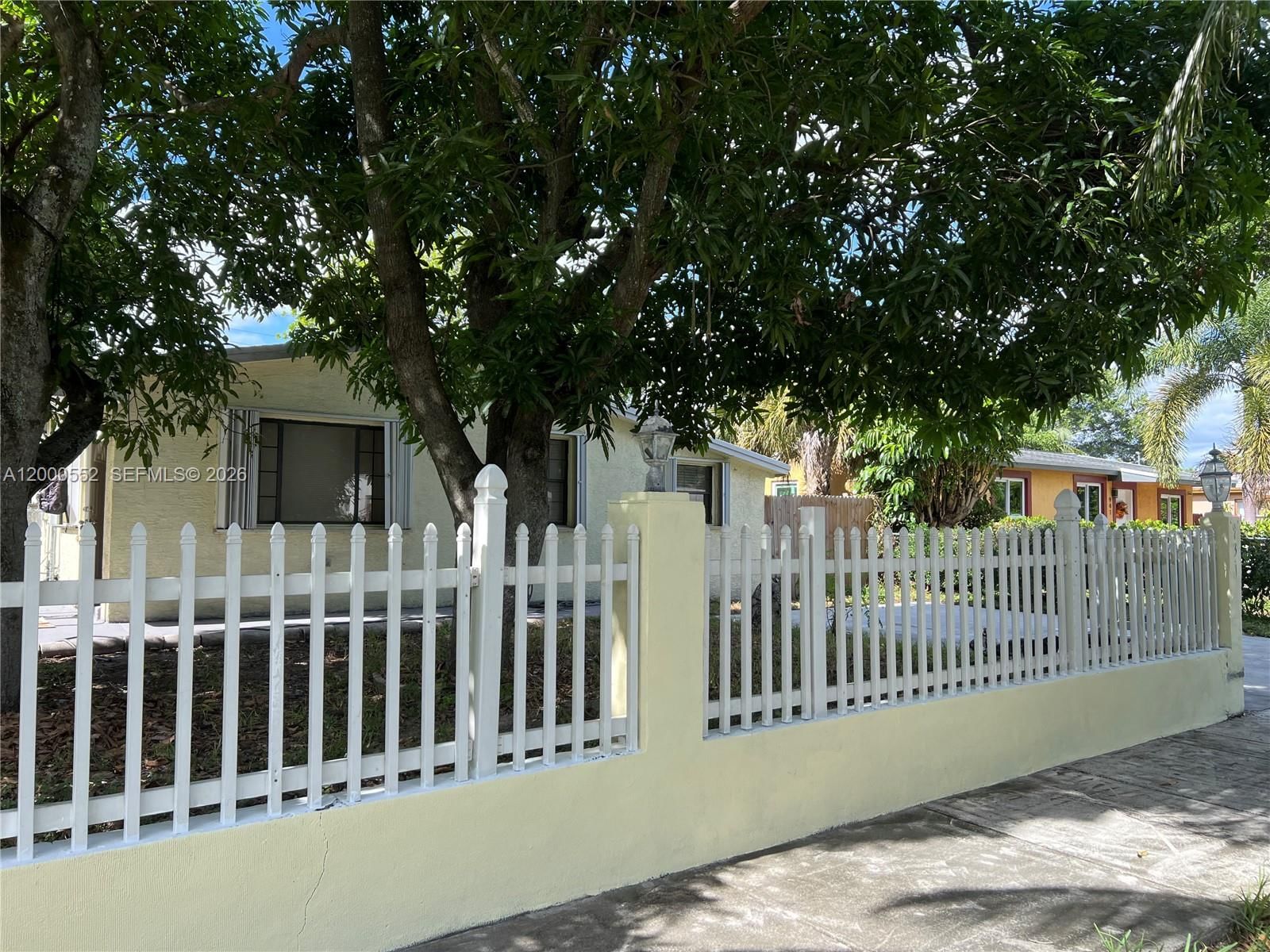 Real estate property located at 931 34th Way, Broward, Sunrise Heights, Lauderhill, FL