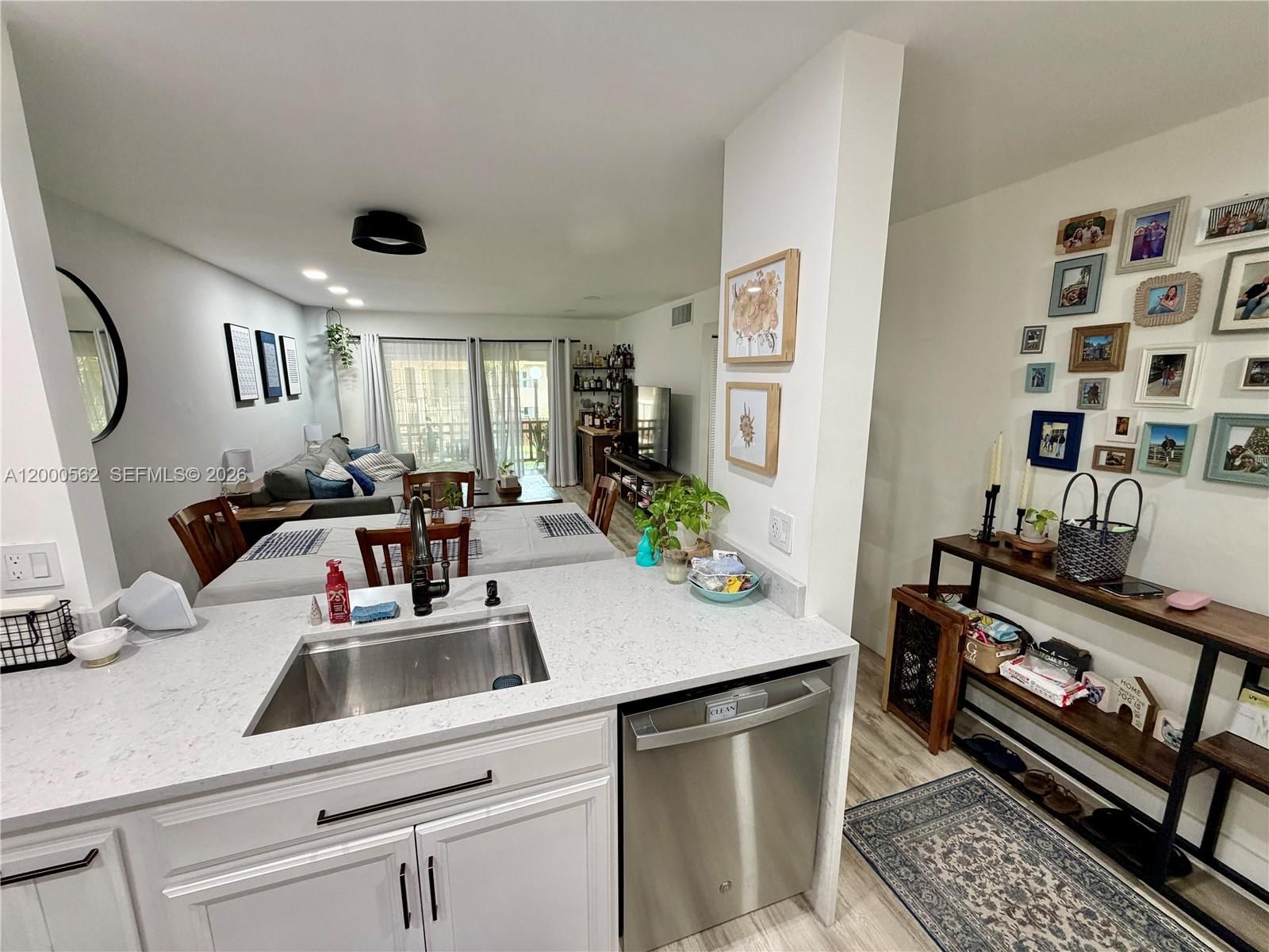 Real estate property located at 11259 88th St #204H, Miami-dade, Pine Grove Condo, Miami, FL