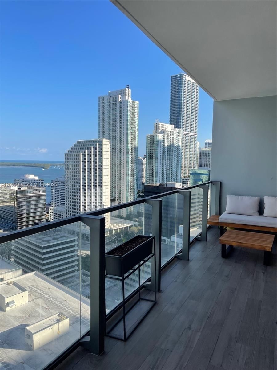 Real estate property located at 68 6th St #2409, Miami-dade, Reach Condo, Miami, FL