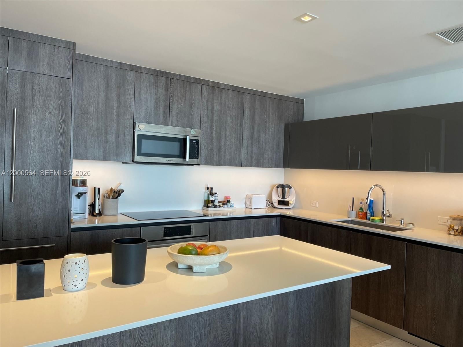 Real estate property located at 68 6th St #2409, Miami-dade, Reach Condo, Miami, FL