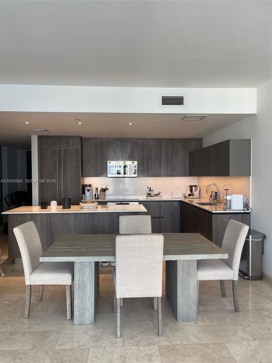 Real estate property located at 68 6th St #2409, Miami-dade, Reach Condo, Miami, FL