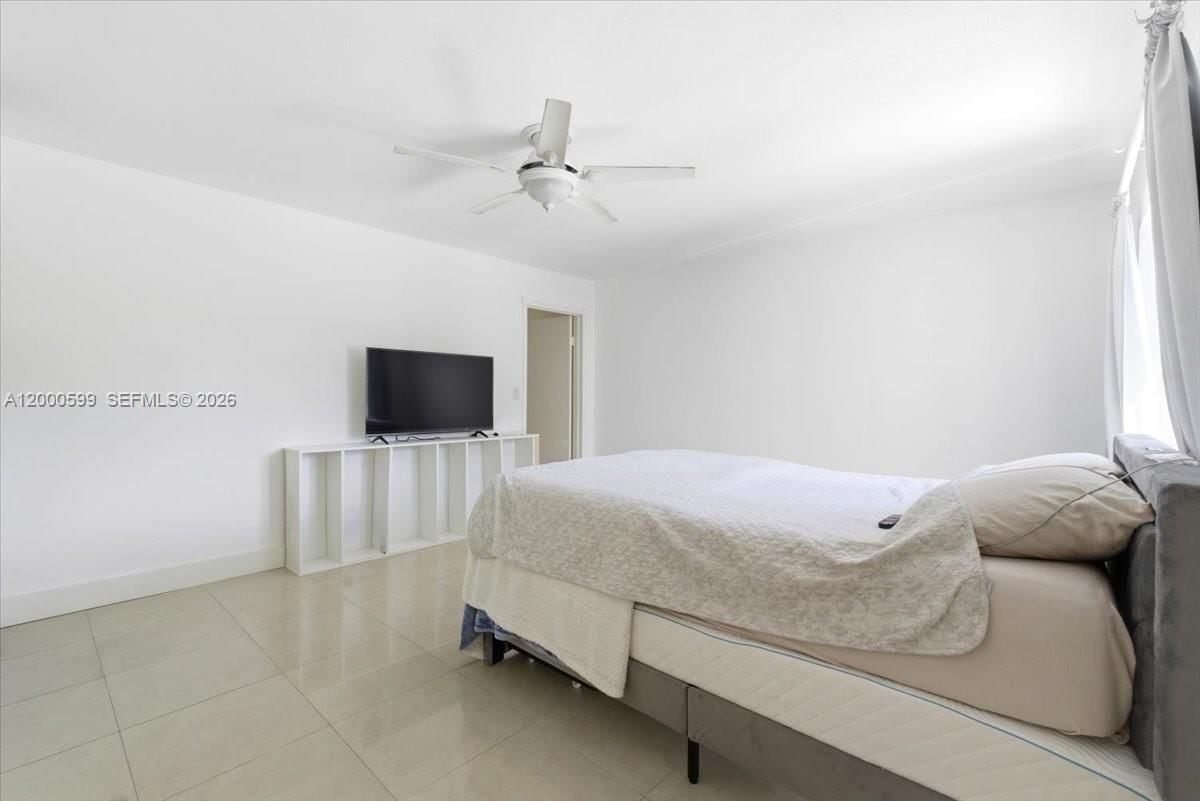 Real estate property located at 8197 14th Ct, Miami-dade, Palm Springs Lakes 2nd Ad, Hialeah, FL