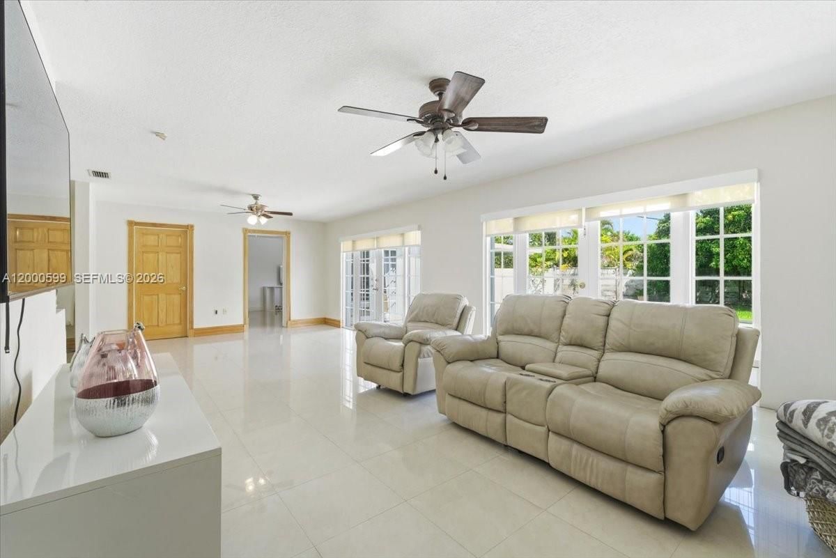 Real estate property located at 8197 14th Ct, Miami-dade, Palm Springs Lakes 2nd Ad, Hialeah, FL