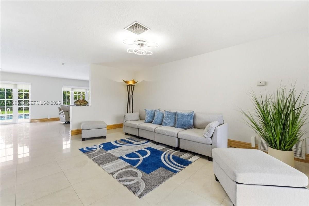 Real estate property located at 8197 14th Ct, Miami-dade, Palm Springs Lakes 2nd Ad, Hialeah, FL