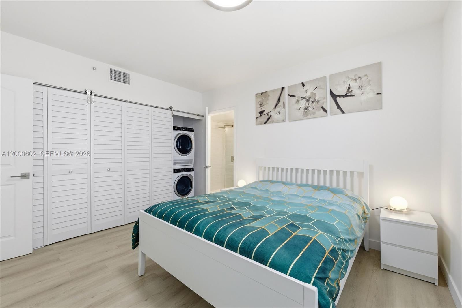 Real estate property located at 1550 Drexel Ave #207, Miami-dade, Ohio Apartment Bldg Condo, Miami Beach, FL