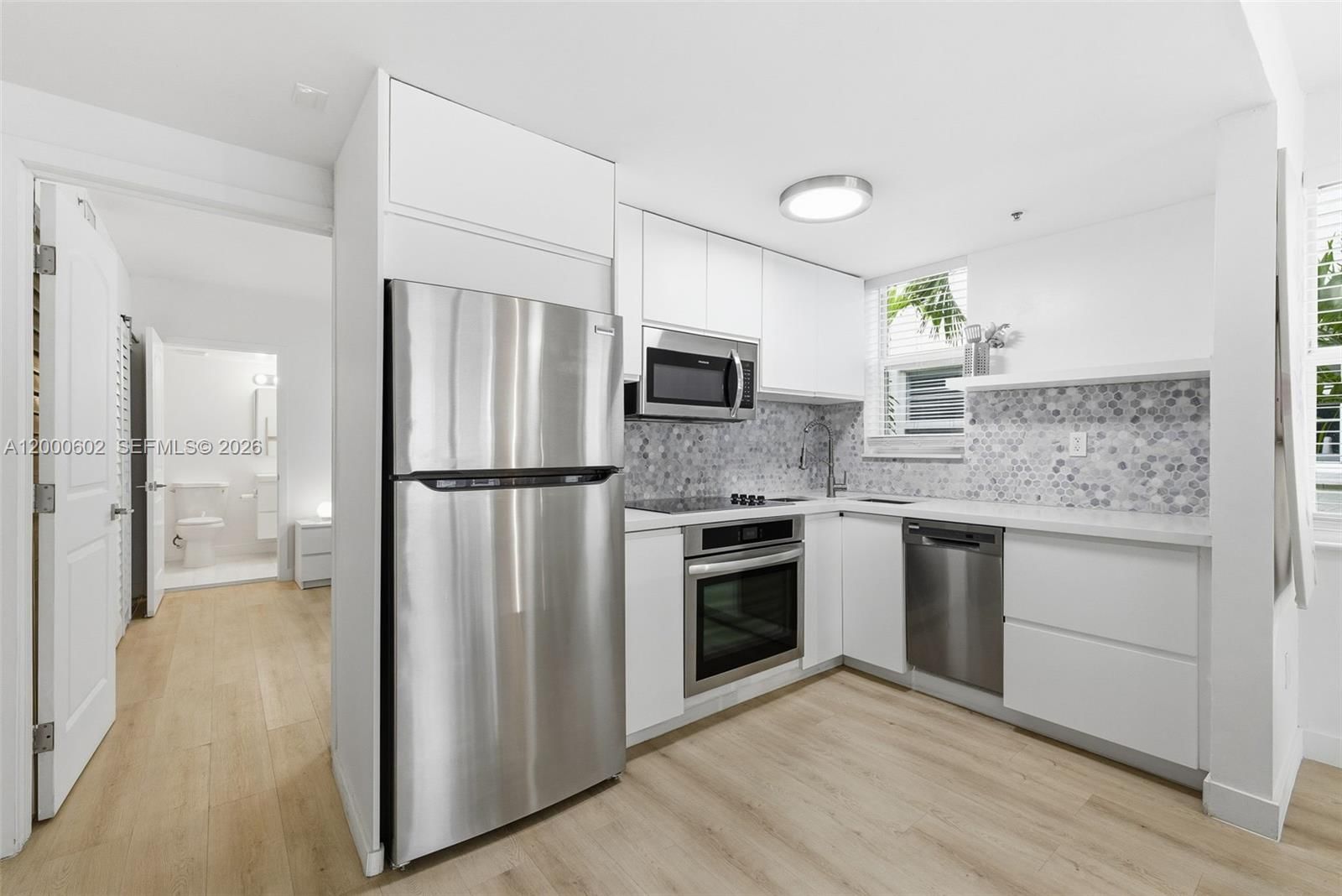 Real estate property located at 1550 Drexel Ave #207, Miami-dade, Ohio Apartment Bldg Condo, Miami Beach, FL