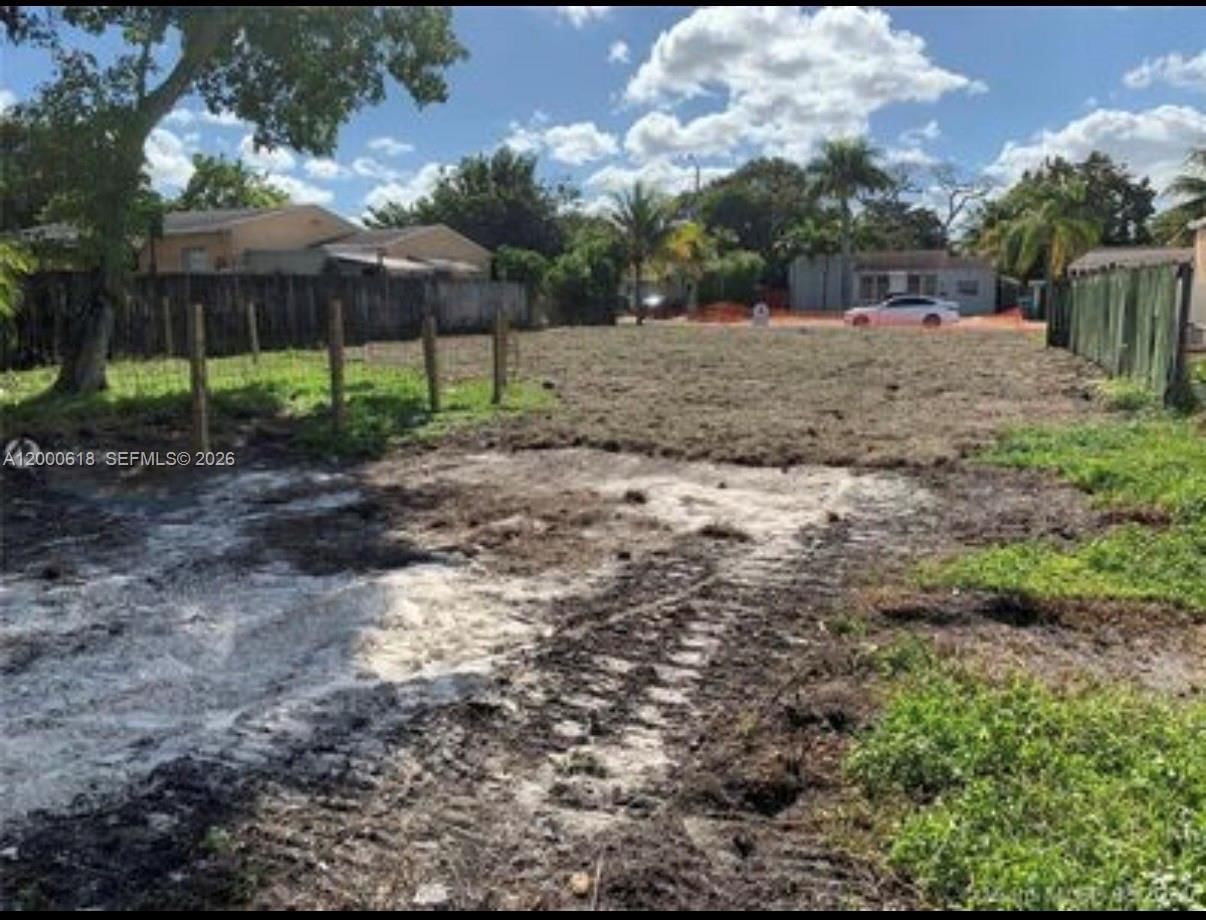 Real estate property located at 601 sw 44th ct, Miami-dade, Tamiami Trail Park, Miami, FL