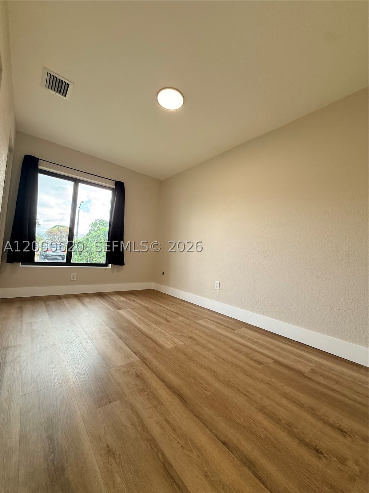 Real estate property located at 12104 110th St Cir S, Miami-dade, Devon-aire Villas Sec 3, Miami, FL