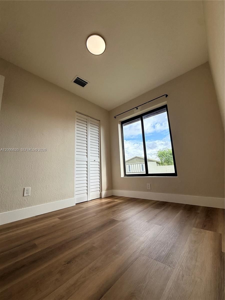 Real estate property located at 12104 110th St Cir S, Miami-dade, Devon-aire Villas Sec 3, Miami, FL