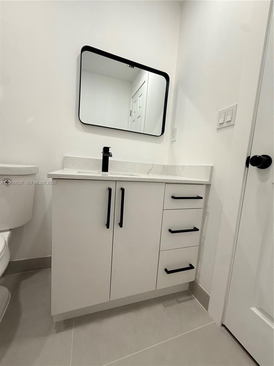 Real estate property located at 12104 110th St Cir S, Miami-dade, Devon-aire Villas Sec 3, Miami, FL