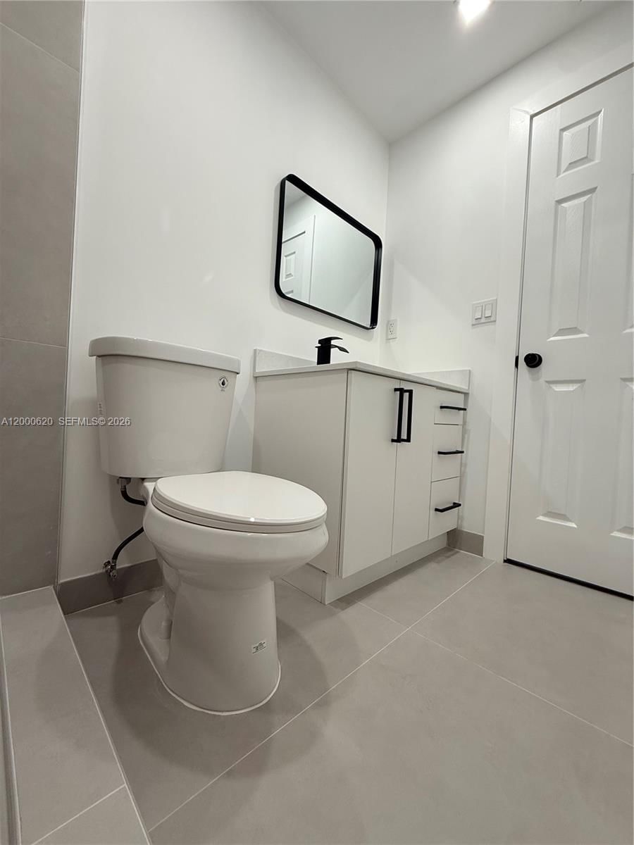 Real estate property located at 12104 110th St Cir S, Miami-dade, Devon-aire Villas Sec 3, Miami, FL