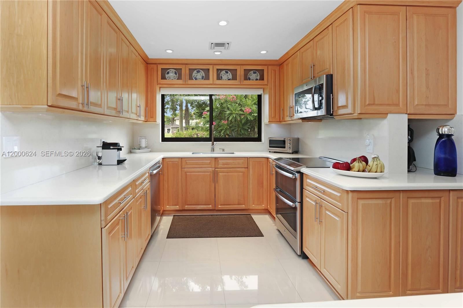 Real estate property located at 3650 36th Ave #2, Broward, Villa Residences Of Emera, Hollywood, FL