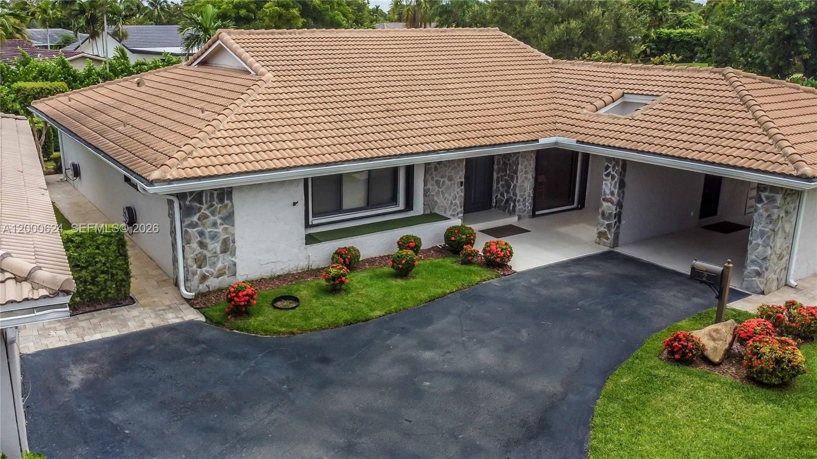 Real estate property located at 3650 36th Ave #2, Broward, Villa Residences Of Emera, Hollywood, FL