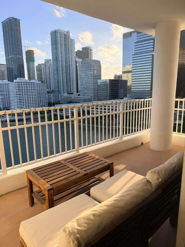 Real estate property located at 701 Brickell Key Blvd #1501, Miami-dade, Courvoisier Courts Condo, Miami, FL