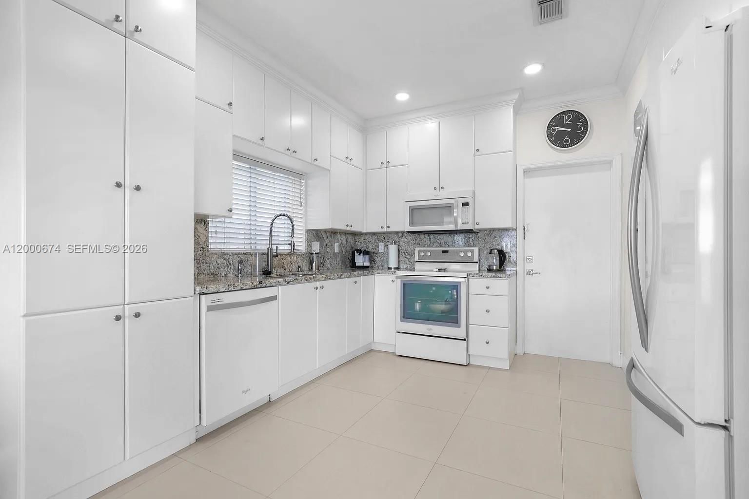 Real estate property located at 13430 136th Ter, Miami-dade, Twin Lake Shores West, Miami, FL