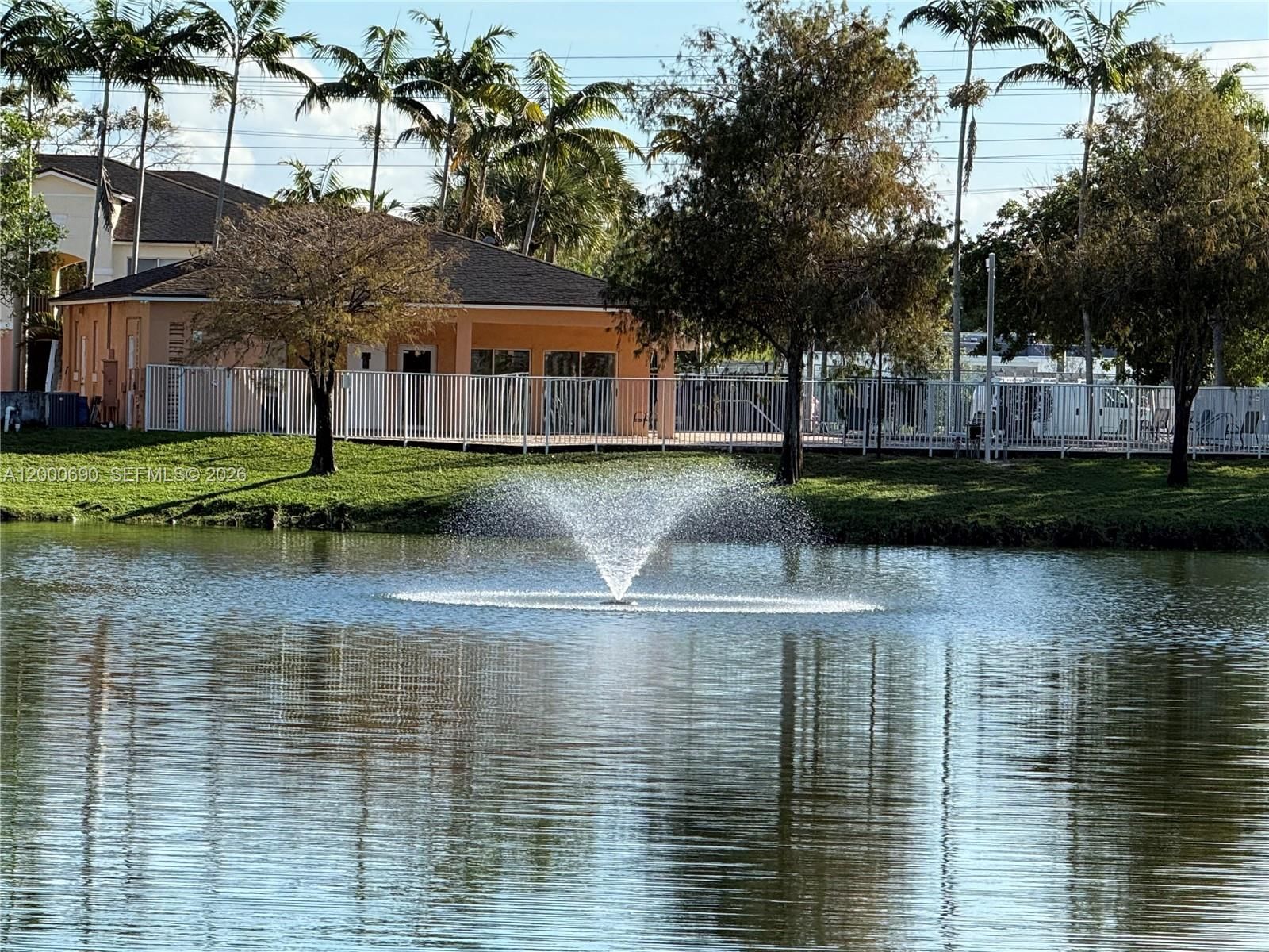 Real estate property located at 3670 56th Ave #705, Broward, Lakewood At Emerald Hills, Hollywood, FL