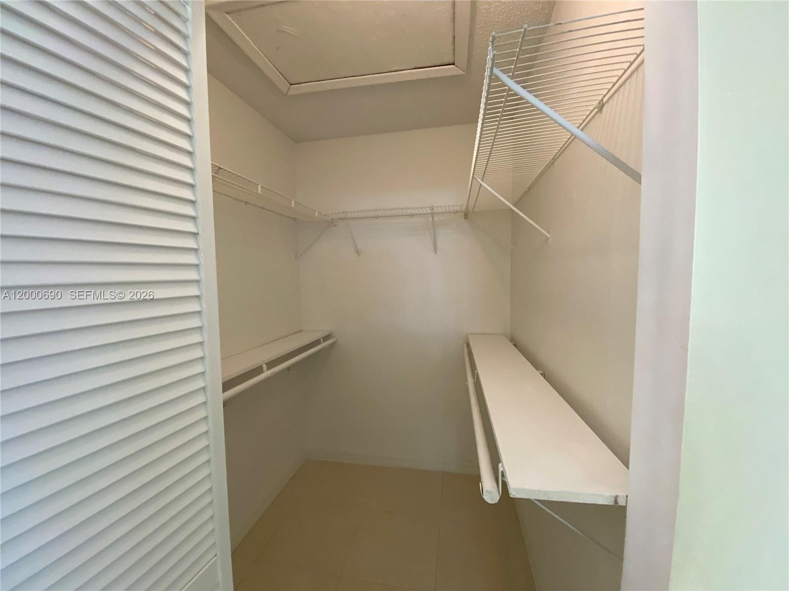 Real estate property located at 3670 56th Ave #705, Broward, Lakewood At Emerald Hills, Hollywood, FL