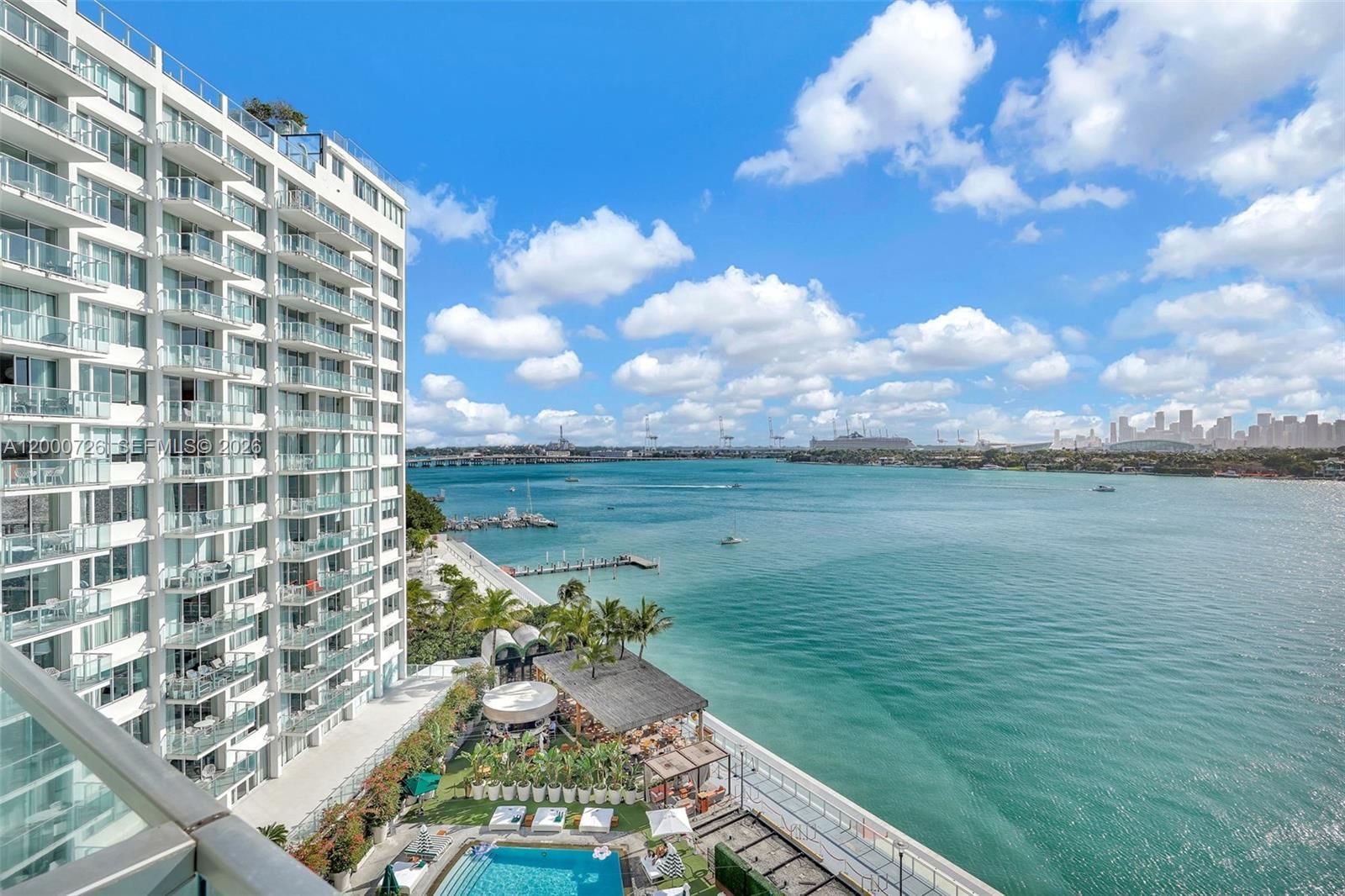 Real estate property located at 1100 West Ave #916, Miami-dade, 1100 West Condo, Miami Beach, FL