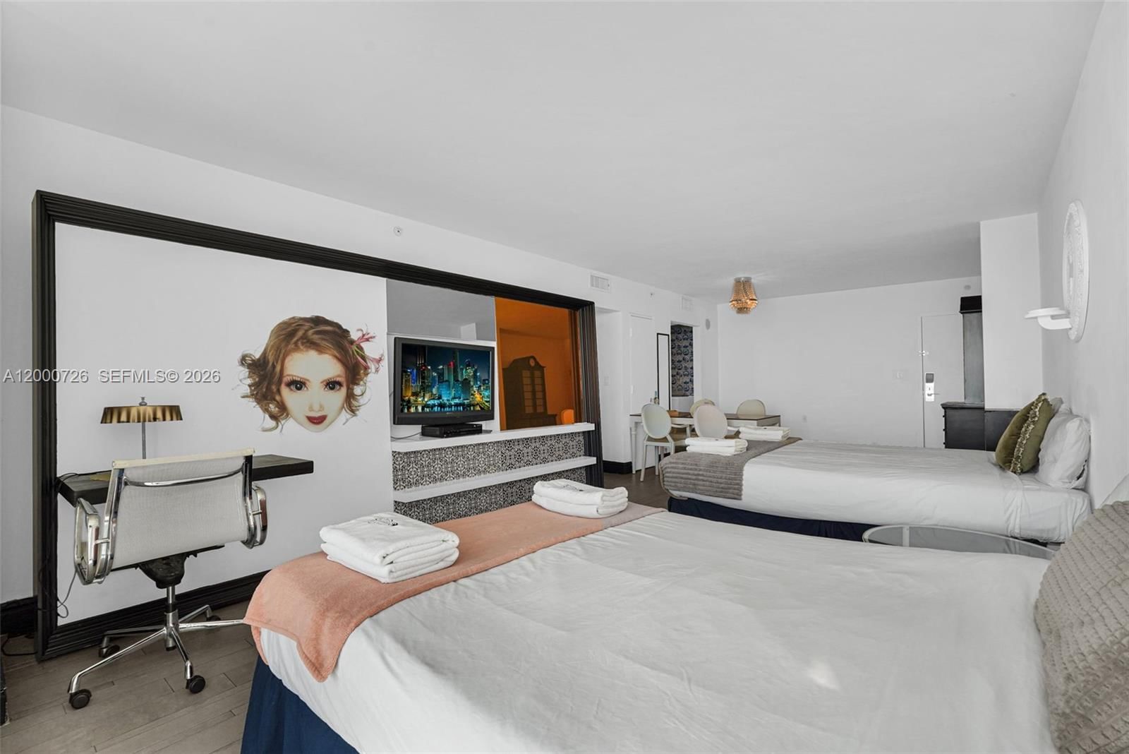 Real estate property located at 1100 West Ave #916, Miami-dade, 1100 West Condo, Miami Beach, FL