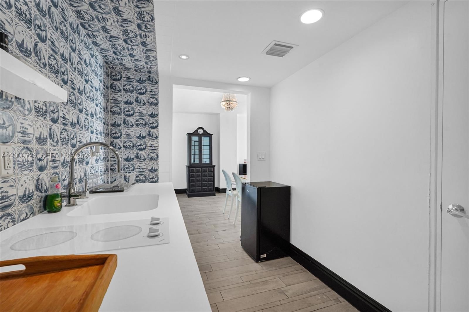 Real estate property located at 1100 West Ave #916, Miami-dade, 1100 West Condo, Miami Beach, FL