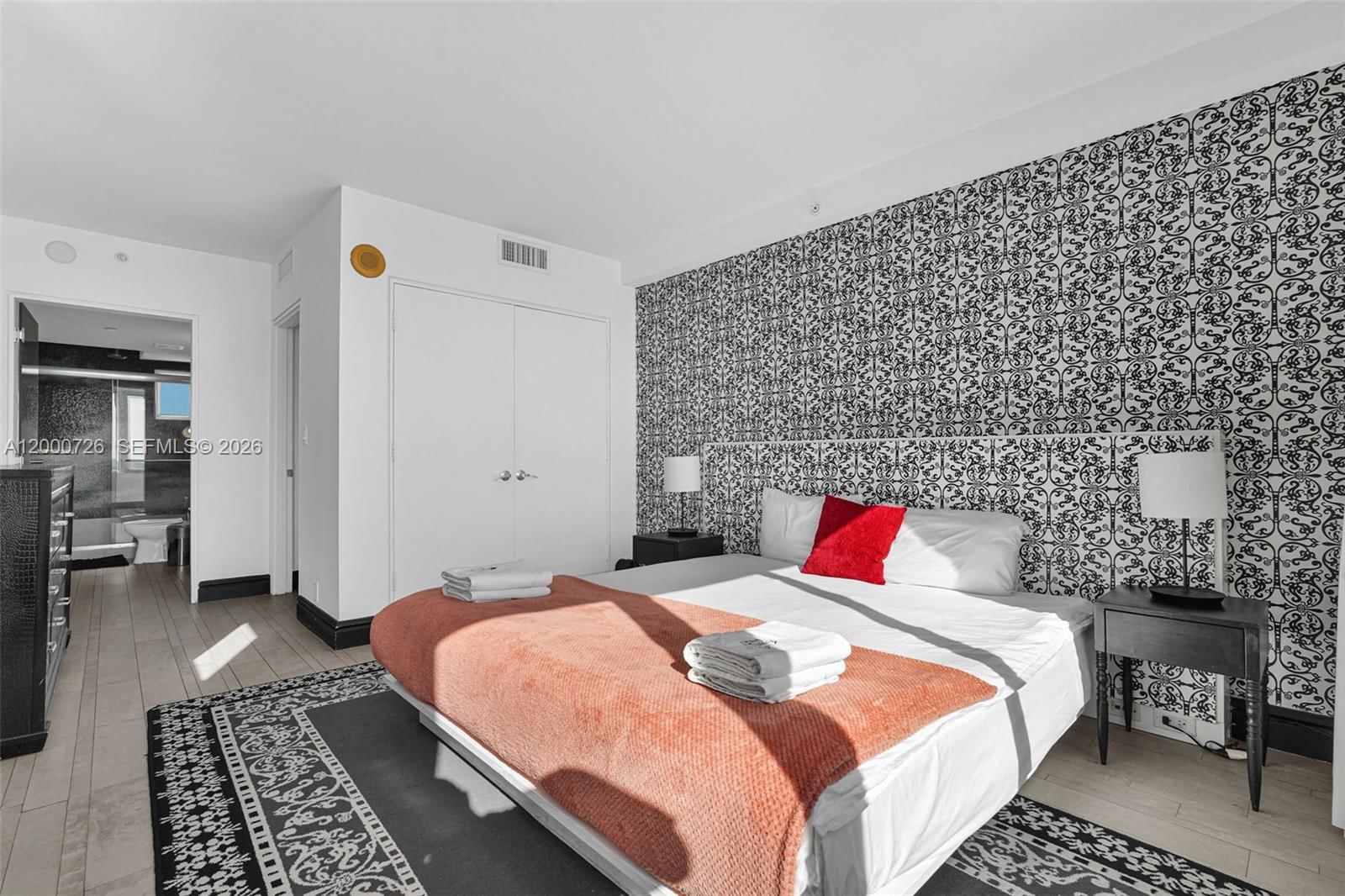 Real estate property located at 1100 West Ave #916, Miami-dade, 1100 West Condo, Miami Beach, FL