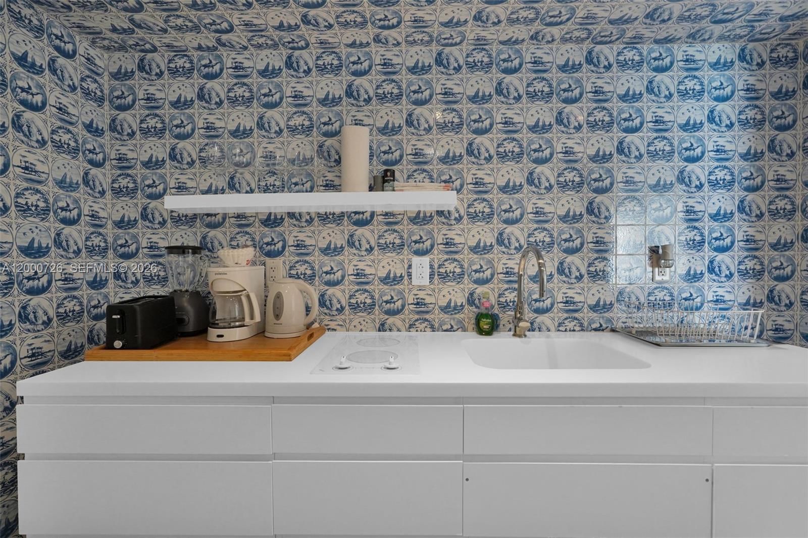 Real estate property located at 1100 West Ave #916, Miami-dade, 1100 West Condo, Miami Beach, FL