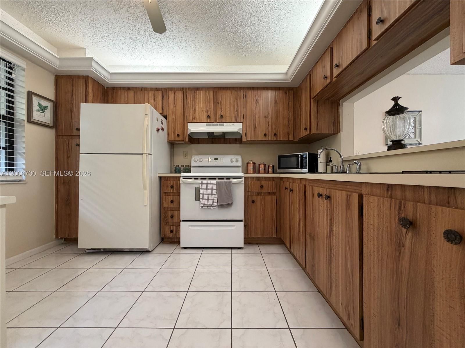 Real estate property located at 900 Colony Point Cir #317, Broward, Colony Point 1 Condo, Pembroke Pines, FL