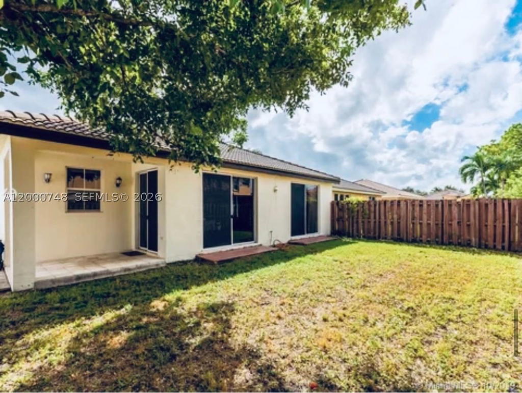 Real estate property located at 8135 198th Ter, Miami-dade, Spanish Lakes 2nd Addn, Hialeah, FL