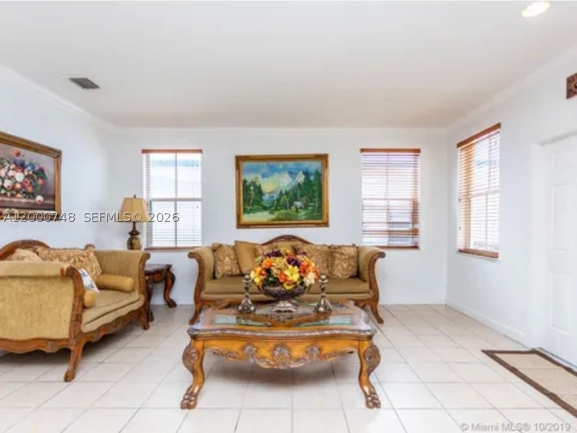 Real estate property located at 8135 198th Ter, Miami-dade, Spanish Lakes 2nd Addn, Hialeah, FL