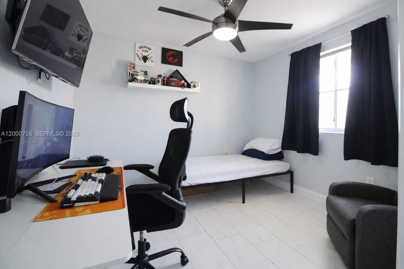 Real estate property located at 14951 82nd Ln #17-402, Miami-dade, Waterview Condo, Miami, FL