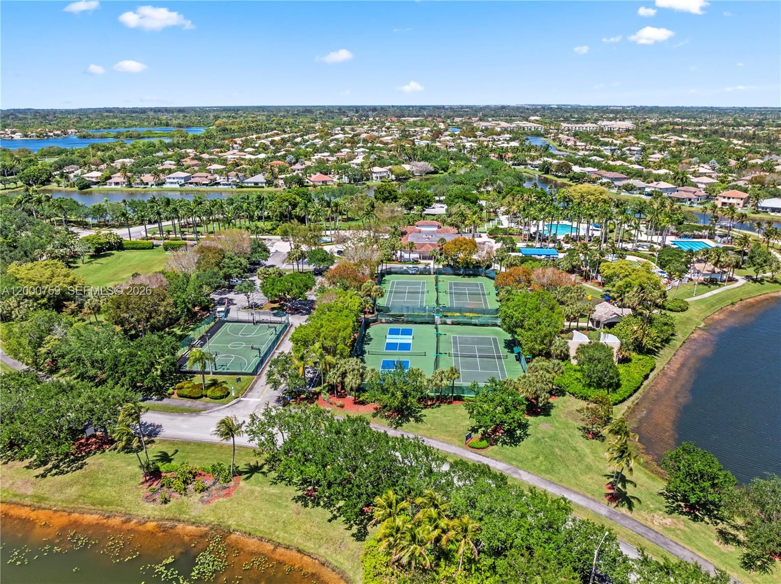 Real estate property located at 1077 170th Ave, Broward, Lakes Of Western Pines Re, Pembroke Pines, FL