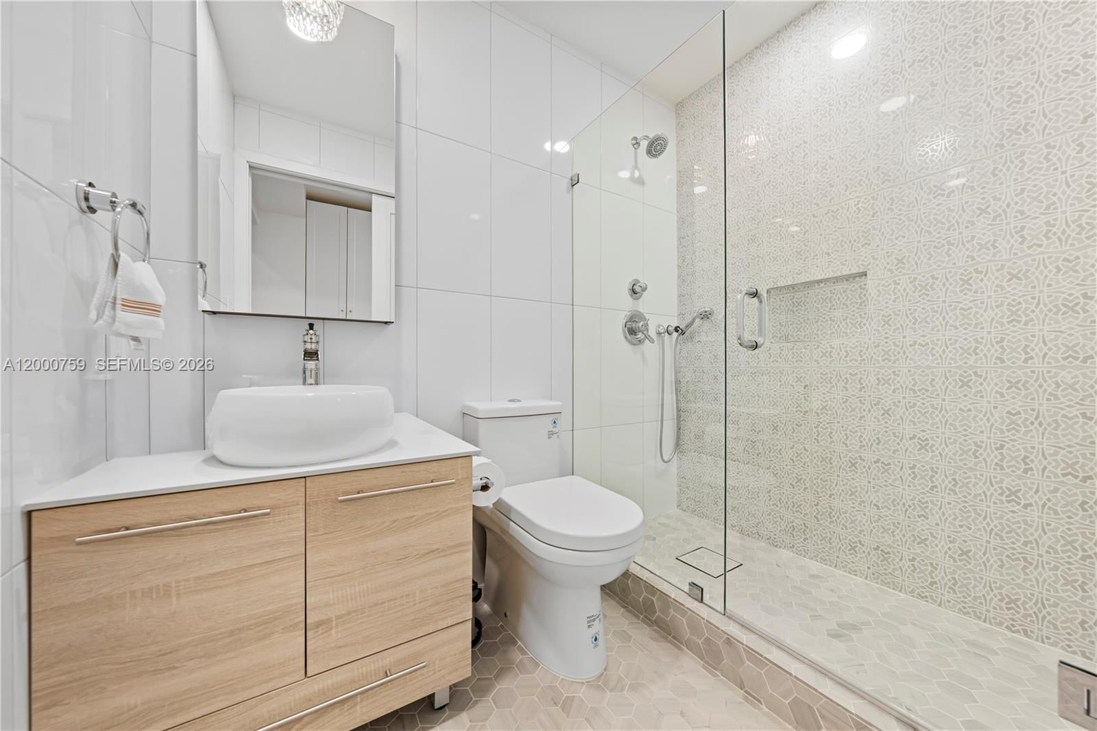 Real estate property located at 1077 170th Ave, Broward, Lakes Of Western Pines Re, Pembroke Pines, FL