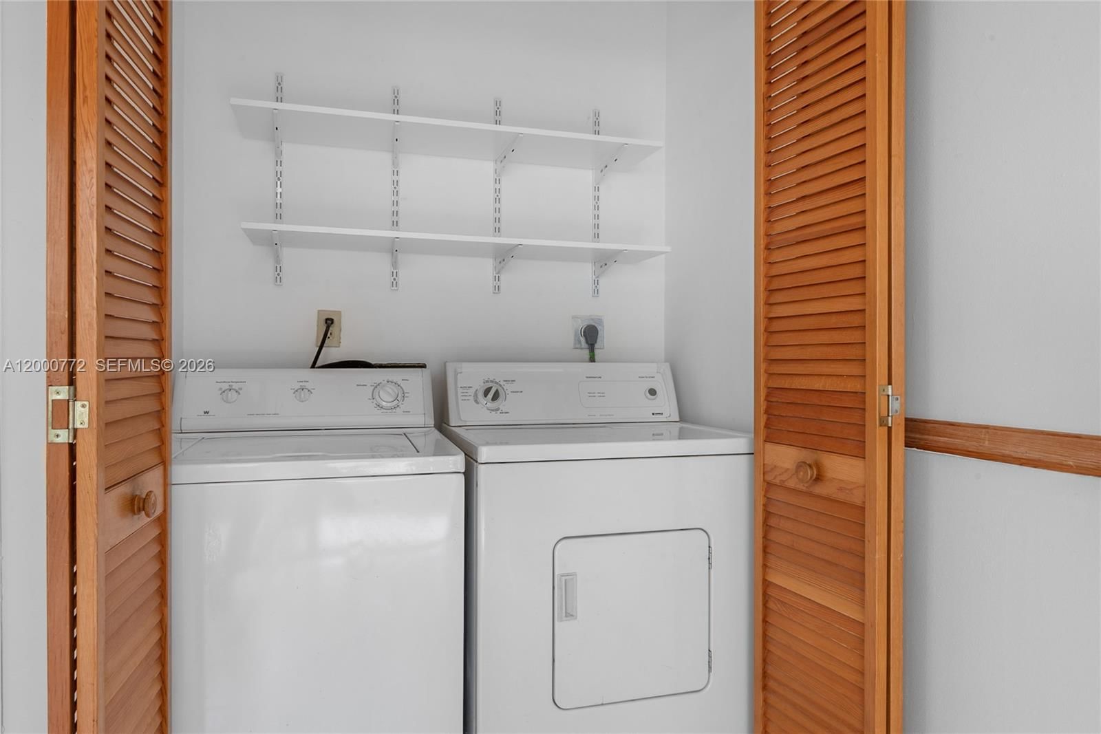 Real estate property located at 12313 148th Ter, Miami-dade, Villas Of Deerwood Replat, Miami, FL