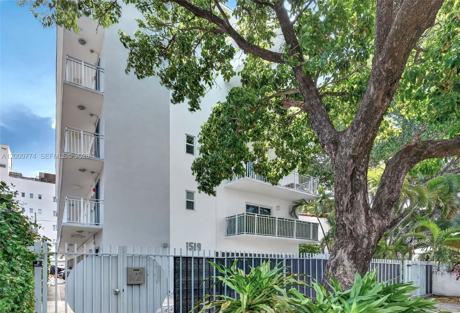 Real estate property located at 1519 Drexel Ave #201, Miami-dade, Drexel 15 Condo, Miami Beach, FL