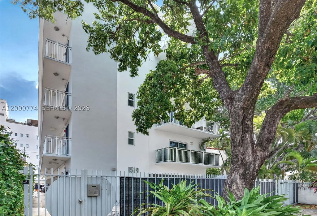 Real estate property located at 1519 Drexel Ave #201 + DEN, Miami-dade, Drexel 15 Condo, Miami Beach, FL