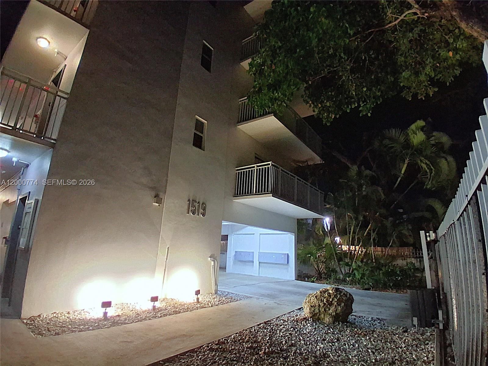 Real estate property located at 1519 Drexel Ave #201, Miami-dade, Drexel 15 Condo, Miami Beach, FL