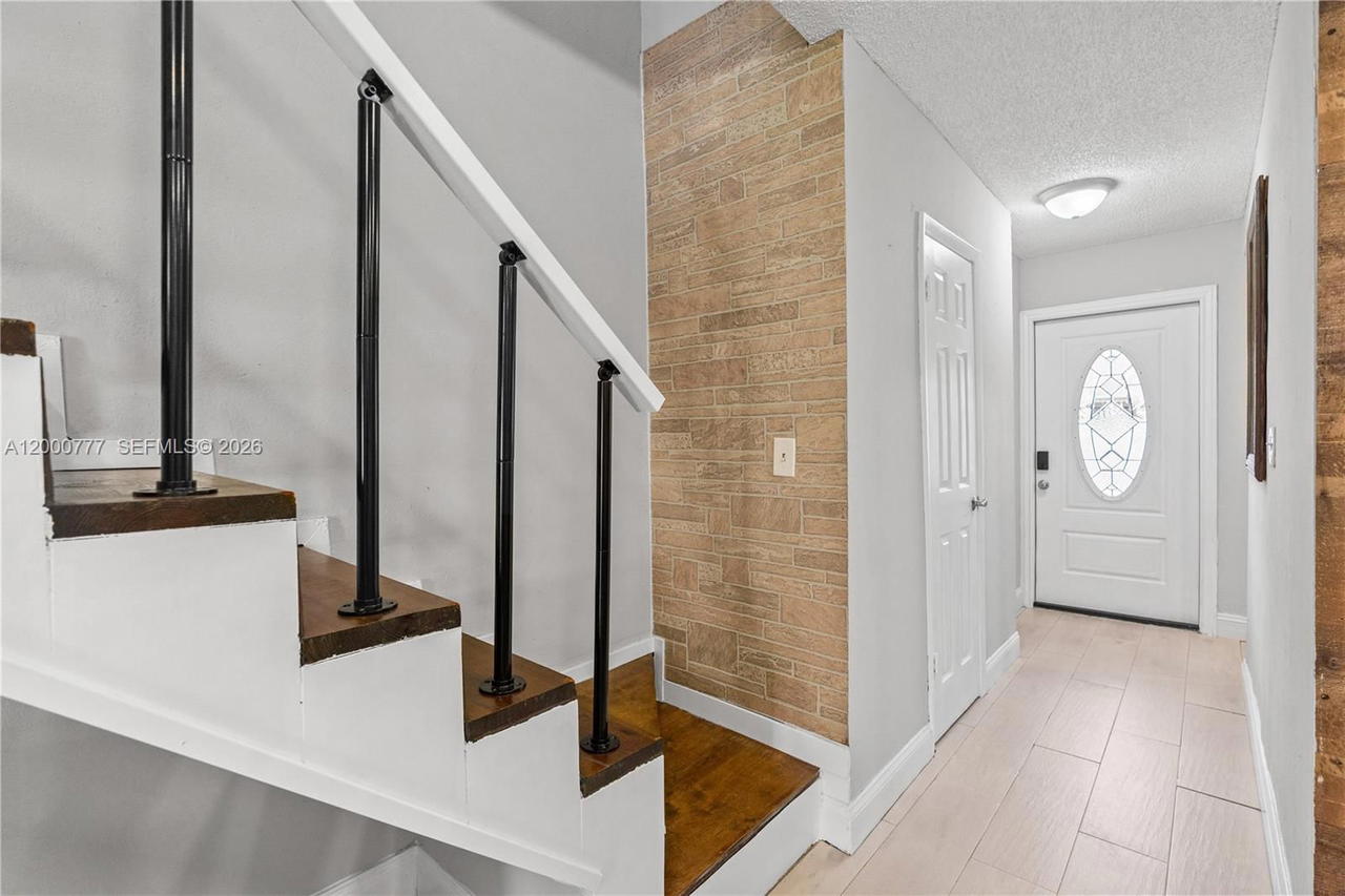 Real estate property located at 1705 57th St #506, Miami-dade, Villa 56 Condo, Hialeah, FL