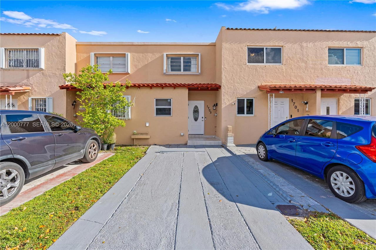 Real estate property located at 1705 57th St #506, Miami-dade, Villa 56 Condo, Hialeah, FL